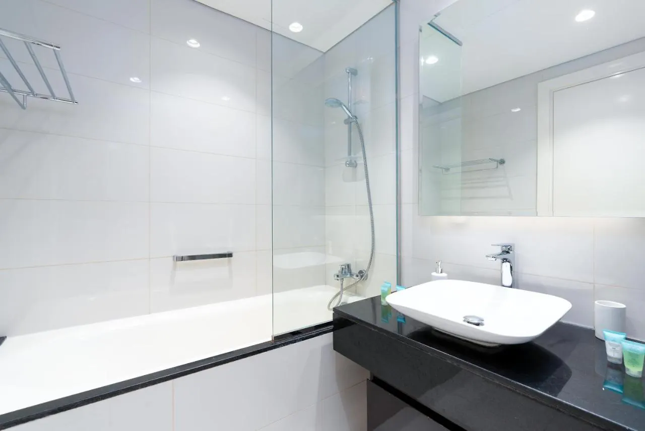 Stunning Studio Near Burj Khalifa Ντουμπάι